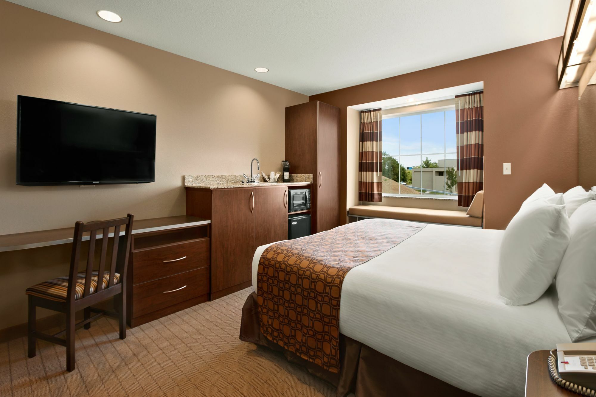 Microtel Inn & Suites By Wyndham Wheeling At The Highlands Triadelphia Bagian luar foto